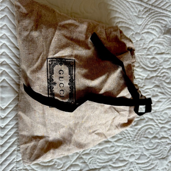Gucci belt - never worn still in original wrapping - Picture 3 of 8